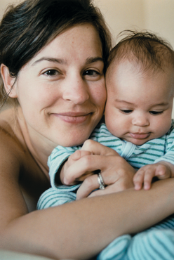 Mujer con su bebe